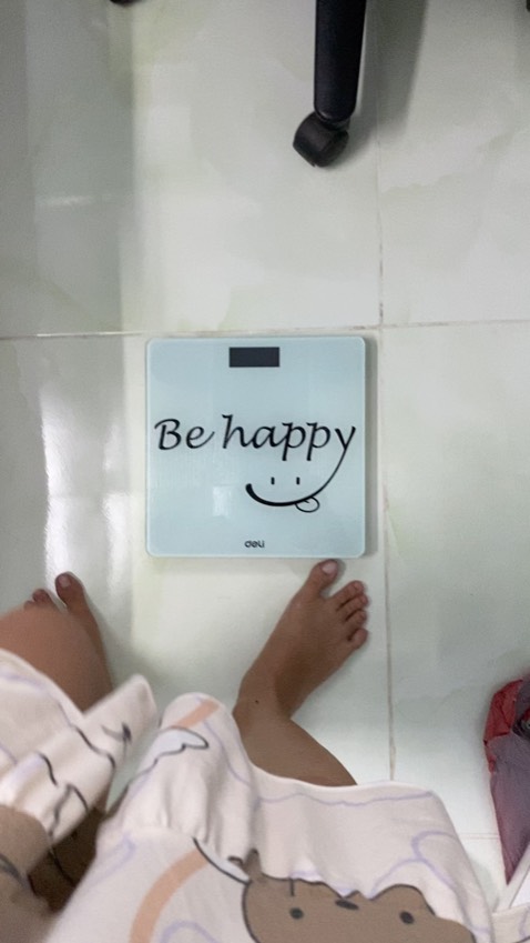 Cân đẹp. Cân xài thích lắm. Cân nhiều lần chỉ hiện 1 số, độ nhạy cao. Nên mua