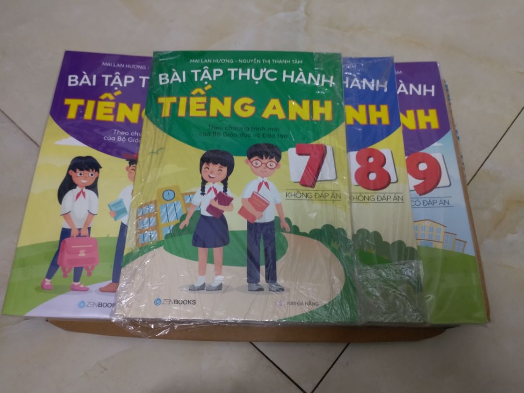 giao hàng nhanh hơn dự kiến 2 ngày, shipper lịch sự, sách nhìn mới   và được bọc cẩn thận =)