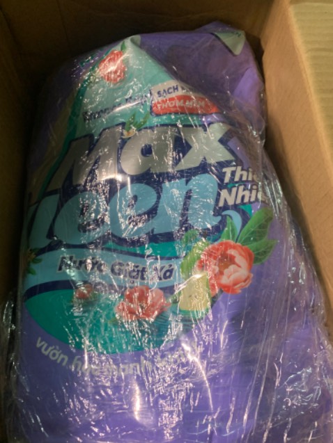 Shop official mà làm ăn kỳ cục ghê luôn. Hết hàng không thông báo gì tự động đổi sang loại khác?!?!?? Lần nào cũng vậy, trước đặt 2 túi thì bảo linh động đổi sang Sớm mai, nếu không muốn nhận thì từ chối khi nhận hàng?!?!?! 1 cuộc gọi 1 cái tin nhắn hỏi khách xem có muốn nhận, muốn đổi hay không cũng không làm được. Làm ăn lôm côm không chịu đc!