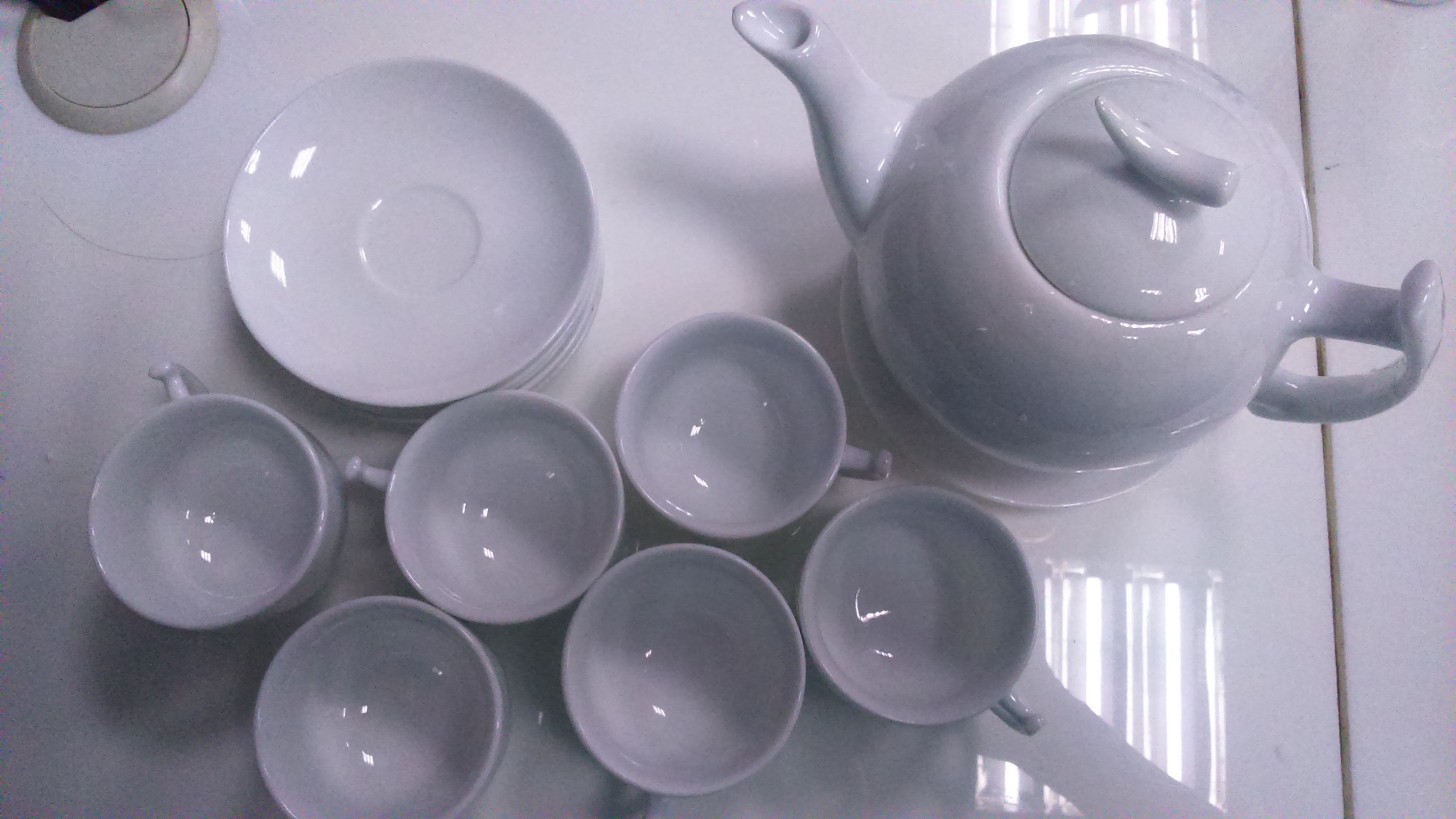 Đóng gói rất cẩn thận, chu đáo, có cả số ĐT hỗ trợ đề phòng trường hợp vỡ hỏng khi vận chuyển!