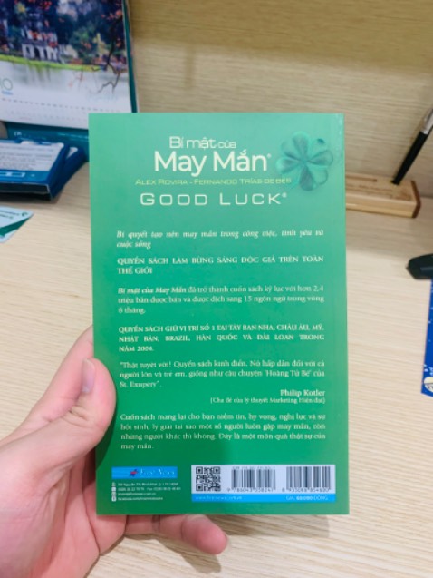 Cuốn sách ngắn đọc trong 1 ngày là xong nhưng rất hay về bí mật của may mắn. 12 bí mật chia sẻ trong cuốn sách cho bạn góc nhìn là vì sao có người may mắn hơn người khác và thôi thúc hành động để phát triển và tự tạo ra sự may mắn. Cuốn sách nên đọc