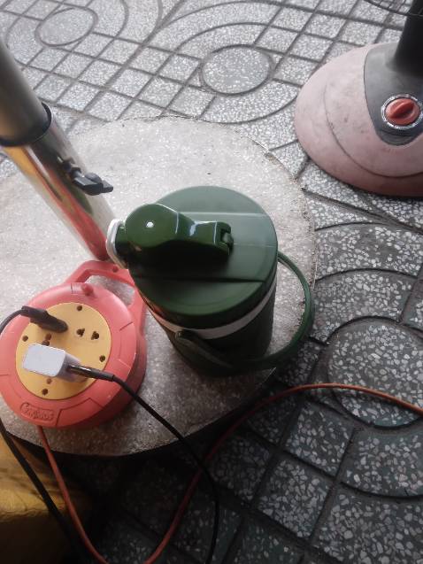 Hơi nhỏ quá không tới 1lit