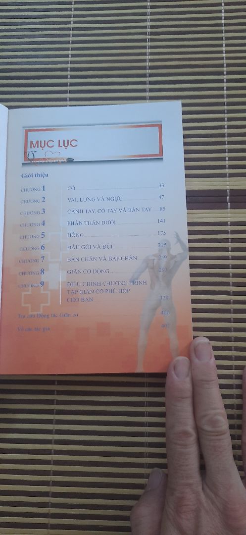 Đúng là quyển sách quý, rất hữu ích !! Sách đẹp , bố trí khoa học !! Dịch vụ vận chuyển quá chuẩn !!