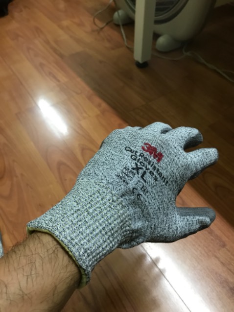 Đóng gói kĩ càng và cẩn thận. Đeo cảm giác ôm và thật tay. Nên sắm cho mình 1 đôi khi làm những công việc liên quan đến cơ khí, sửa chữa….