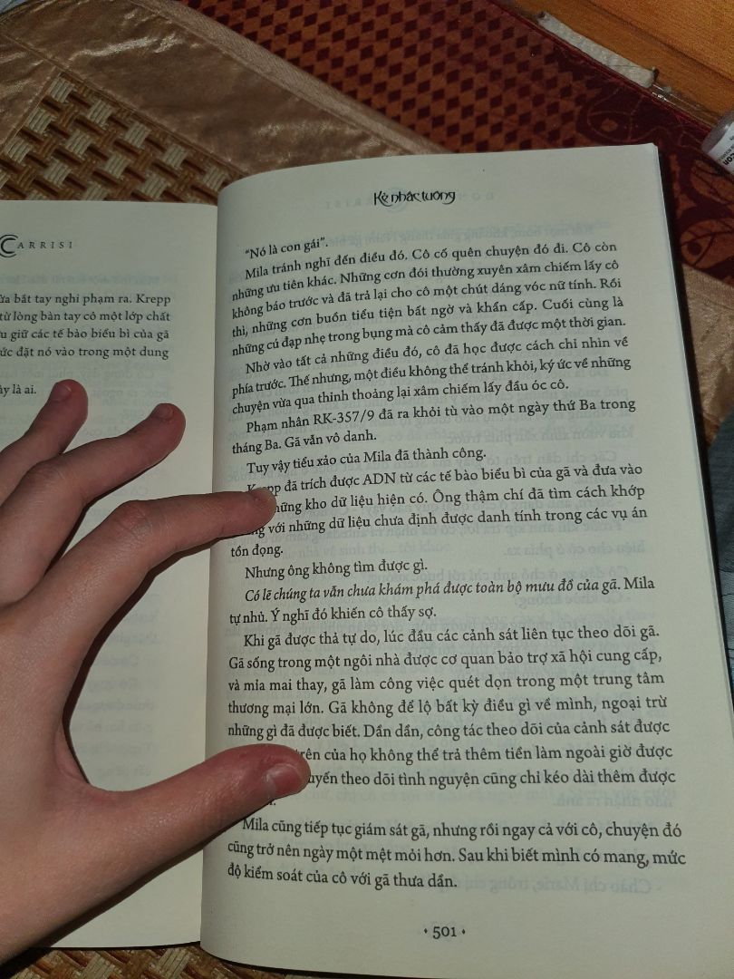 đọc gần hết rồi thì phát hiện ra sách bị in lỗi thiếu nội dung và trùng là ở trang 502 và 503. Đề nghị tiki đổi trả vì sách mình mua để đọc và sưu tầm nhưng 1 quyển sách không trọn vẹn thế này thật quá thất vọng.
