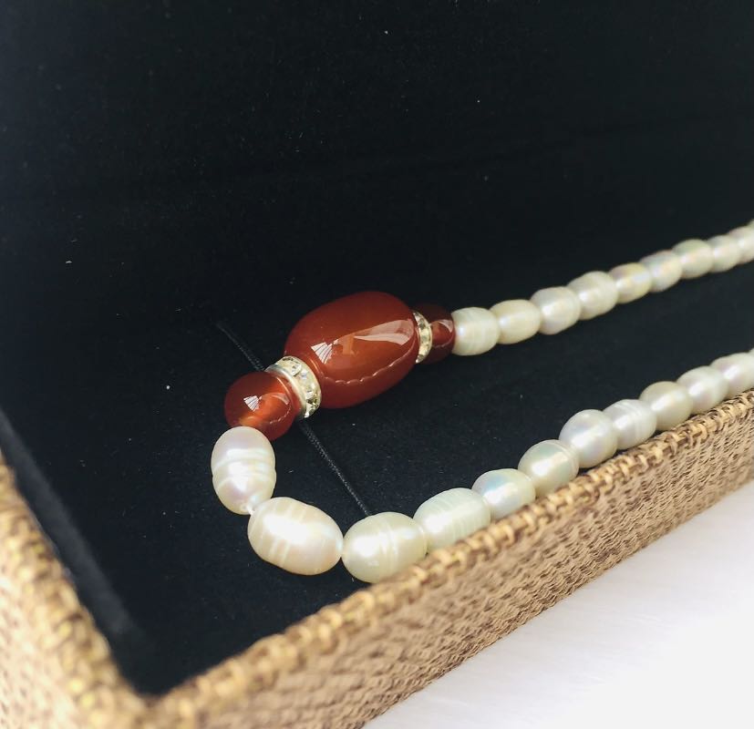 Mình mua tặng nên chưa biết như thế nào  mong là sản phẩm đẹp như hình  quảng cáo cho shop 5 sao cho có động lực bán hàng