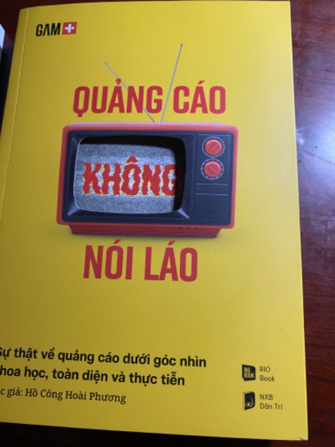 Giao hàng nhanh, tuy nhiên sách đóng gói chưa được cẩn thận, không có lớp bảo vệ bên trong nên hơi ướt