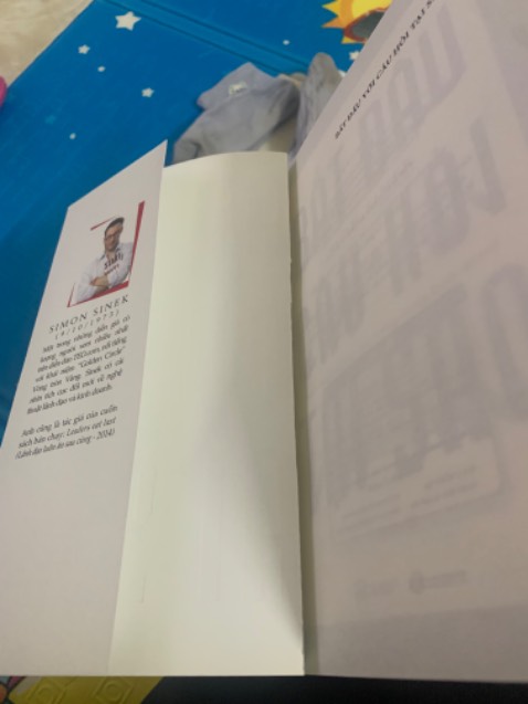 Khá hài lòng với những gì tiki làm cho khách hàng, khi lần này mình nhận đc sách chất lượng ko đc tốt. Mình đã phản hồi với tiki và nhận được sự hỗ trợ rất nhiệt tình, nhanh chóng, có hướng giải quyết cho vấn đề of khách hàng. Hy vọng 1 vài ngày tới sẽ dc hoàn trả sp chất lượng.