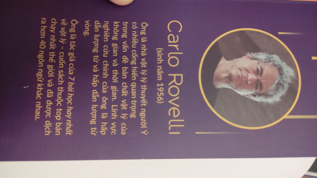 Nội dung thì không dám chê, chỉ là lối viết không hợp gu lắm. Ưa phong cách của cụ Michio Kaku hơn.