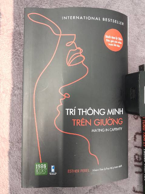 Sách giấy đẹp, in chữ rõ đẹp, nội dung hay thiết thực và bổ ích. Thích mấy câu danh ngôn.