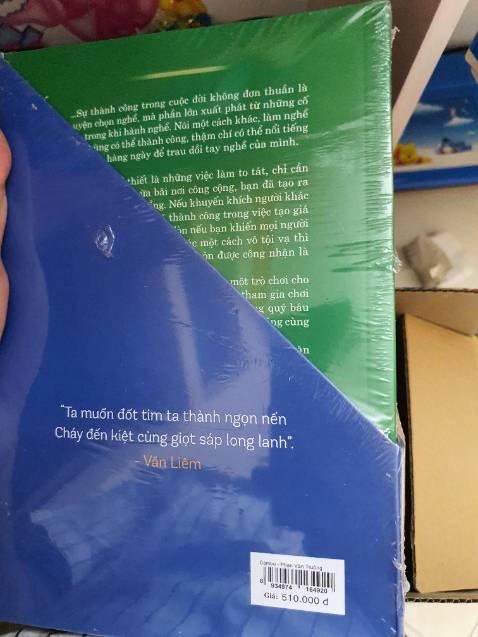 Ba cuốn sách em đã đọc online  lại 2 lần. Lần này em quyết định mua để có thể trao cho nhiều người cùng đọc và tư duy