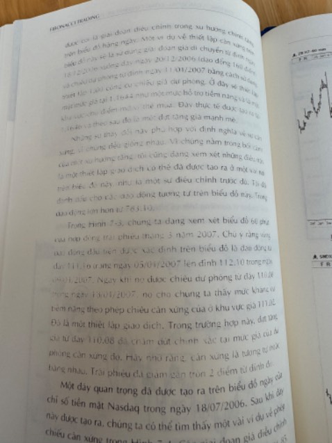 Sách ở một số chương in rất tệ, mờ hoặc nhoà