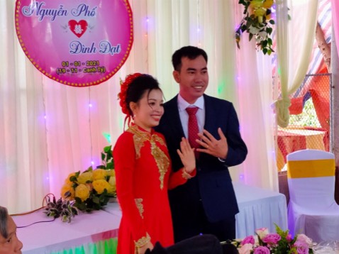 Không hài lòng xíu nào, đăng 1 kiểu bán 1 kiểu, còn thiếu phụ kiện, không kèm sách hướng dẫn,  treo đầu dê bán thịt ***