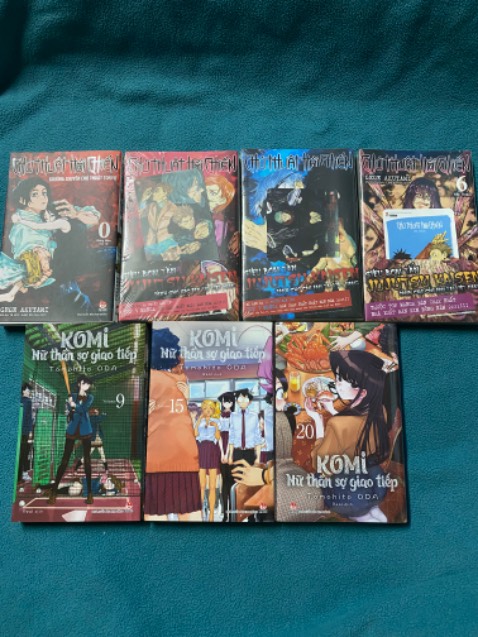 Giao đúng hạn và đúng hàng. Đóng gói tốt. Truyện trong tình trạng tốt, được tặng kèm bìa obi và card bo góc. Shop và shipper nhiệt tình.