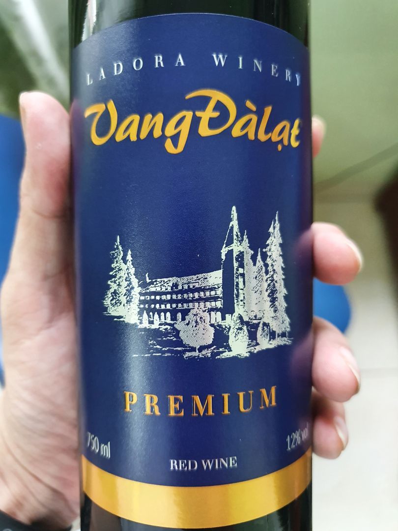 Vị đậm đà, khui ra nên để khoảng 5p rồi hãy uống để không bị ngợp. Ăn chung với thịt bò là hết ý. Vị đậm đà, khui ra nên để khoảng 5p rồi hãy uống để không bị ngợp. Ăn chung với thịt bò là hết ý.