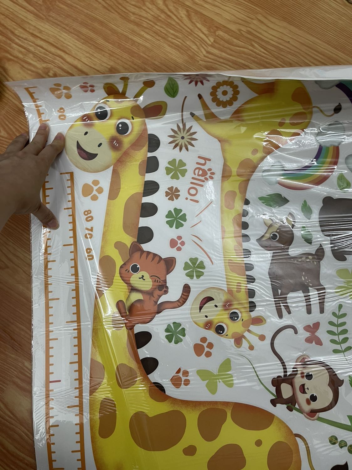 nghĩ là nguyên cái hình to dán lên tương luôn, ai dè phải lột từng tờ dán lên ?