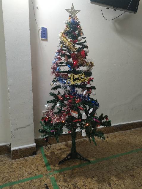 Dễ gắn, dễ trang trí.
Mấy bạn nhỏ ở nhà rất thích
Hợp túi tiền