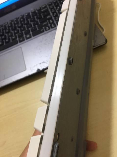 Đóng gói kỹ càng, giao hàng nhanh, nhưng bàn phím bị kênh, chất lượng phím bình thường, thôi tiền nào của lấy, không đòi hỏi cao được Đóng gói kỹ càng, giao hàng nhanh, nhưng bàn phím bị kênh, chất lượng phím bình thường, thôi tiền nào của lấy, không đòi hỏi cao được