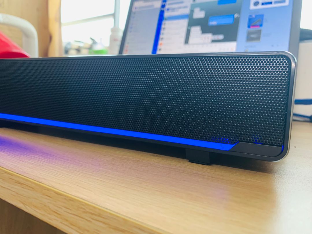 Shop đóng gói cẩn thận, giao hàng nhanh. Loa nghe to rõ, thiết kế hiện đại và chắc chắn. Âm thanh bass và treble đều ngon so với tầm giá. Biết thế mua sớm hơn. hihi