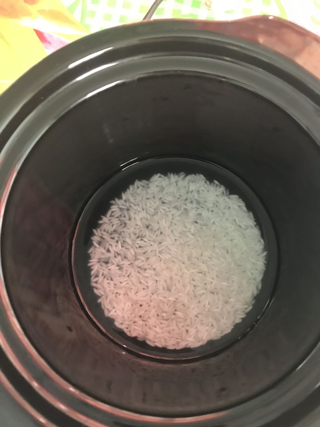 Nhận nồi từ 30/7/2019. Mới nấu được 2 hôm nay, nhận xét như sau:
- Nắp nồi không khớp với thân nồi
- Nấu cháo chế độ High thì đèn lúc sáng lúc không, mình nấu thêm cà rốt và khoai tây vào trước khi cho gạo nhưng cả đêm ko mềm, gạo bỏ sau cũng ko mềm luôn. 
- Đèn chế độ High lúc sáng lúc tắt, hoang mang quá
- Không biết có phải do nồi hay không. Cần Tiki hỗ trợ.