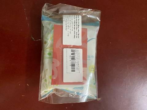 Khăn tuyệt vời nha mn, rất tiện lợi.

Khăn to và cũng dày dặn lắm.  

Shop tư vấn nhiệt tình (mn cứ inbox là ok chọn được hàng). 

Bao ưng,