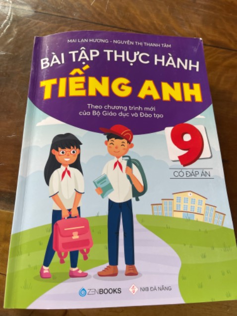 Sách hay bài tập phong phú