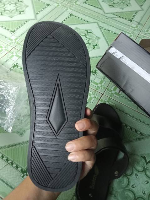 Đóng gói kỹ càng , đẹp như hình , chắc chắn , êm chân , nói chung rất thích 🥰🥰🥰