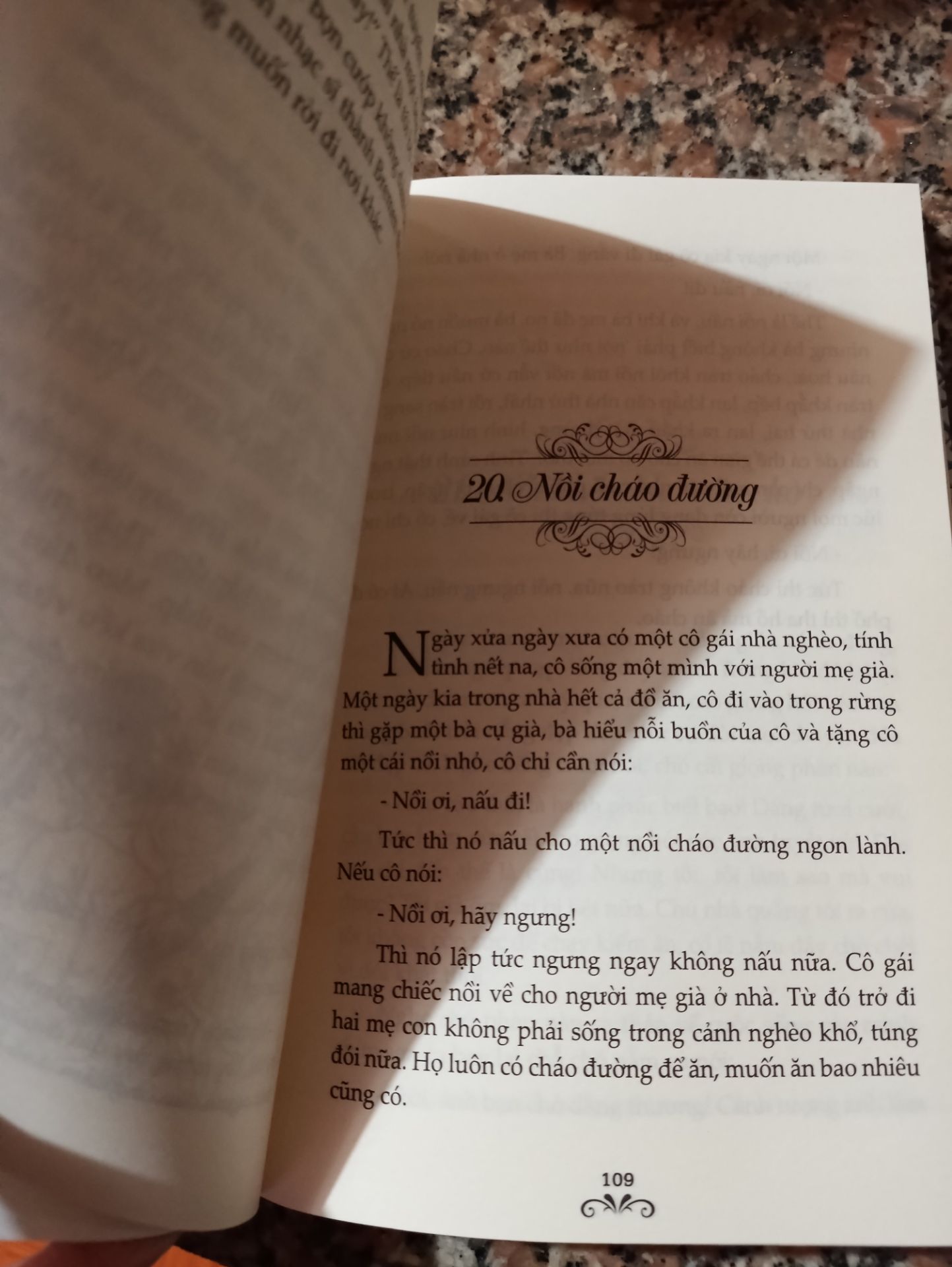 giao hàng hơi chậm nhưng hàng đẹp nên cho shop 5 sao