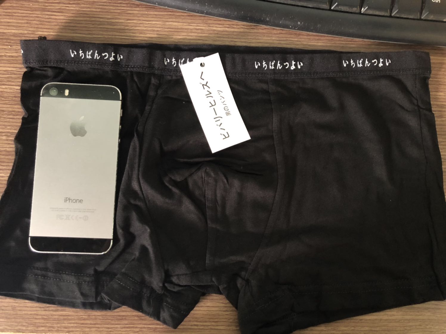 Đặt 10 cái size XXL mà giao cái quần cho con nít mặc cũng ko vừa nữa chứ đừng nói người lớn! Tiki làm ăn ghiết tệ quá!