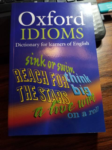 Sách mới, thơm, không bị bám bụi. Giao hàng nhanh, cẩn thận, không làm sách bị gãy góc