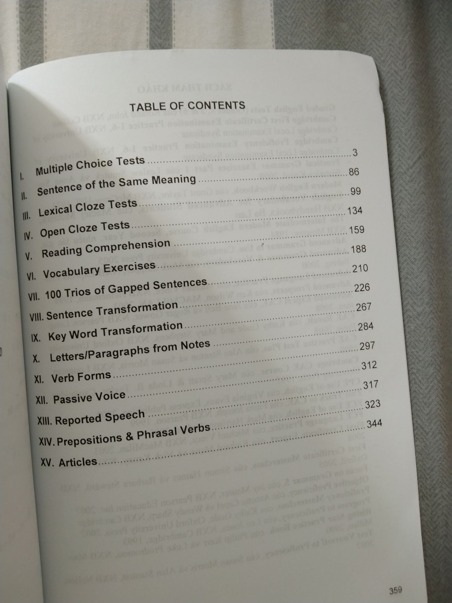 sách rất hay, mình có làm thử 3-4 chương và dai hơn một nửa =)))) khá khóoo, keys nên vó giải thích chi tiết để hiểu hơn