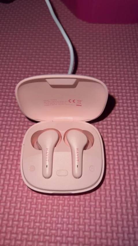 Tai nghe đẹp lắm ạ,xịn xò nghe êm dã man, ngang loại mấy củ ,màu hồng xynh xỉu