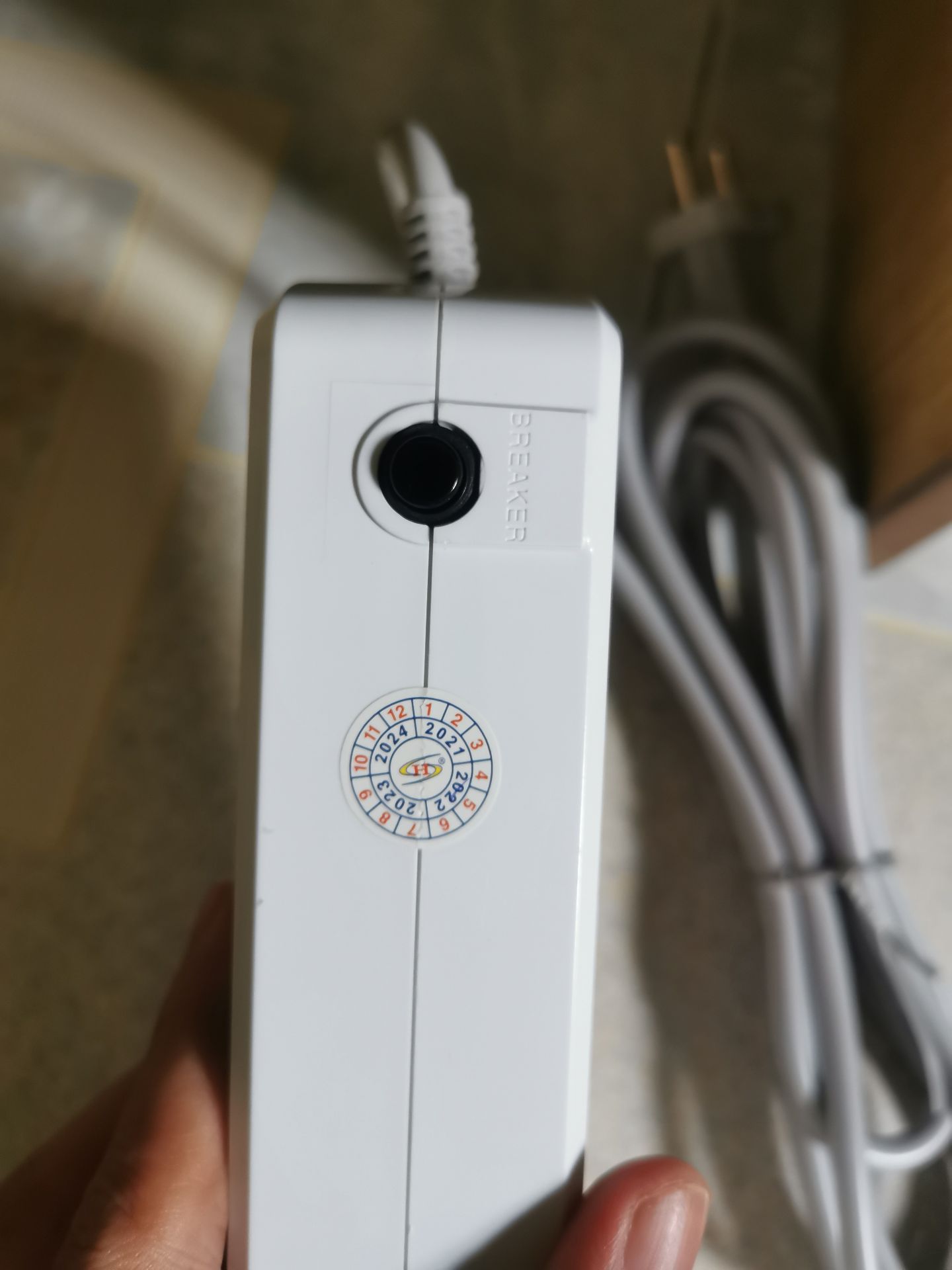 Ổ điện chất lượng cao, đáng giá tiền. Giao hàng nhanh chóng.