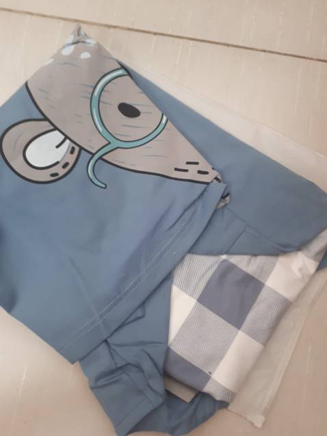 Giao hàng nhanh
Sản phẩm như hình
Giá cả phù hợp với chất vải.