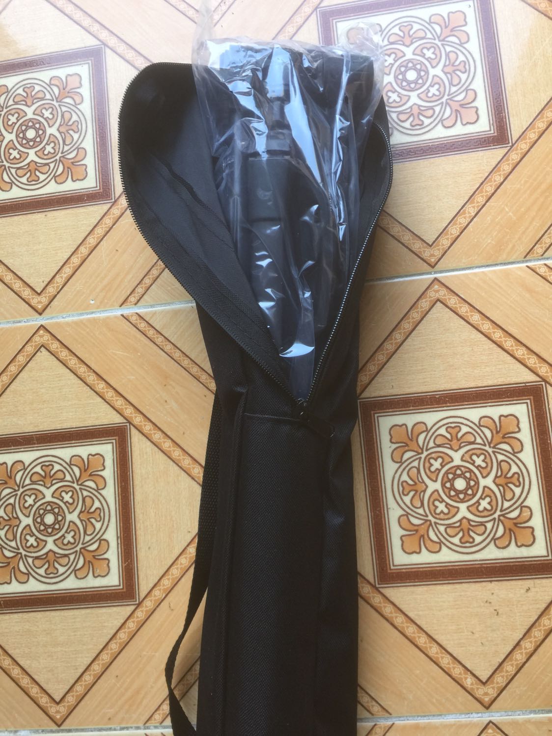 Mẫu mã hàng đẹp, chất lượng tốt, thiết kế chắc chắn. 
Đóng gói bao bì cẩn thận, giao hàng nhanh và không ảnh hưởng đến kết cấu sản phẩm. 
Shop tư vấn nhiệt tình và vui vẻ, uy tín. 
Giá phù hợp cho những người có điều kiện tài chính vừa phải với một sản phẩm tốt. 
? ? ? ? ?