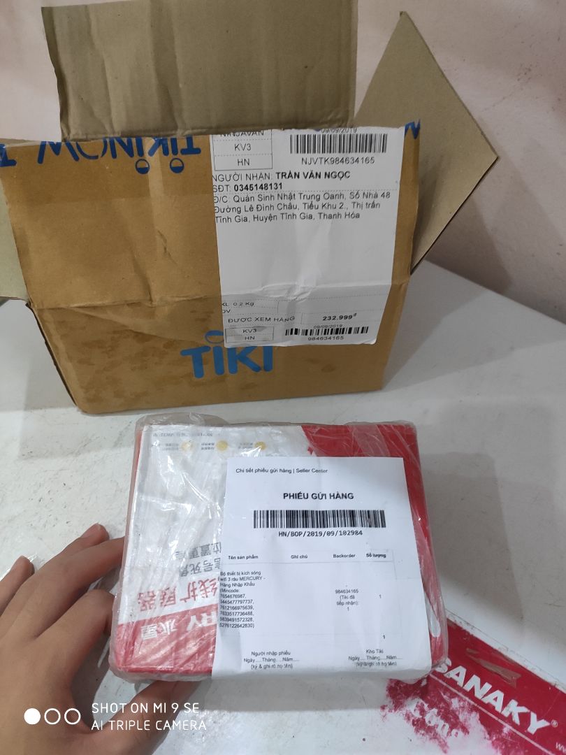 Đóng hộp cẩn thận, tuy nhiên không biết do vận chuyển hay thế nào nhưng hộp bị bóp ở nhiều chỗ và cũ, tùy nhiên không ảnh hưởng đến thiết bị.