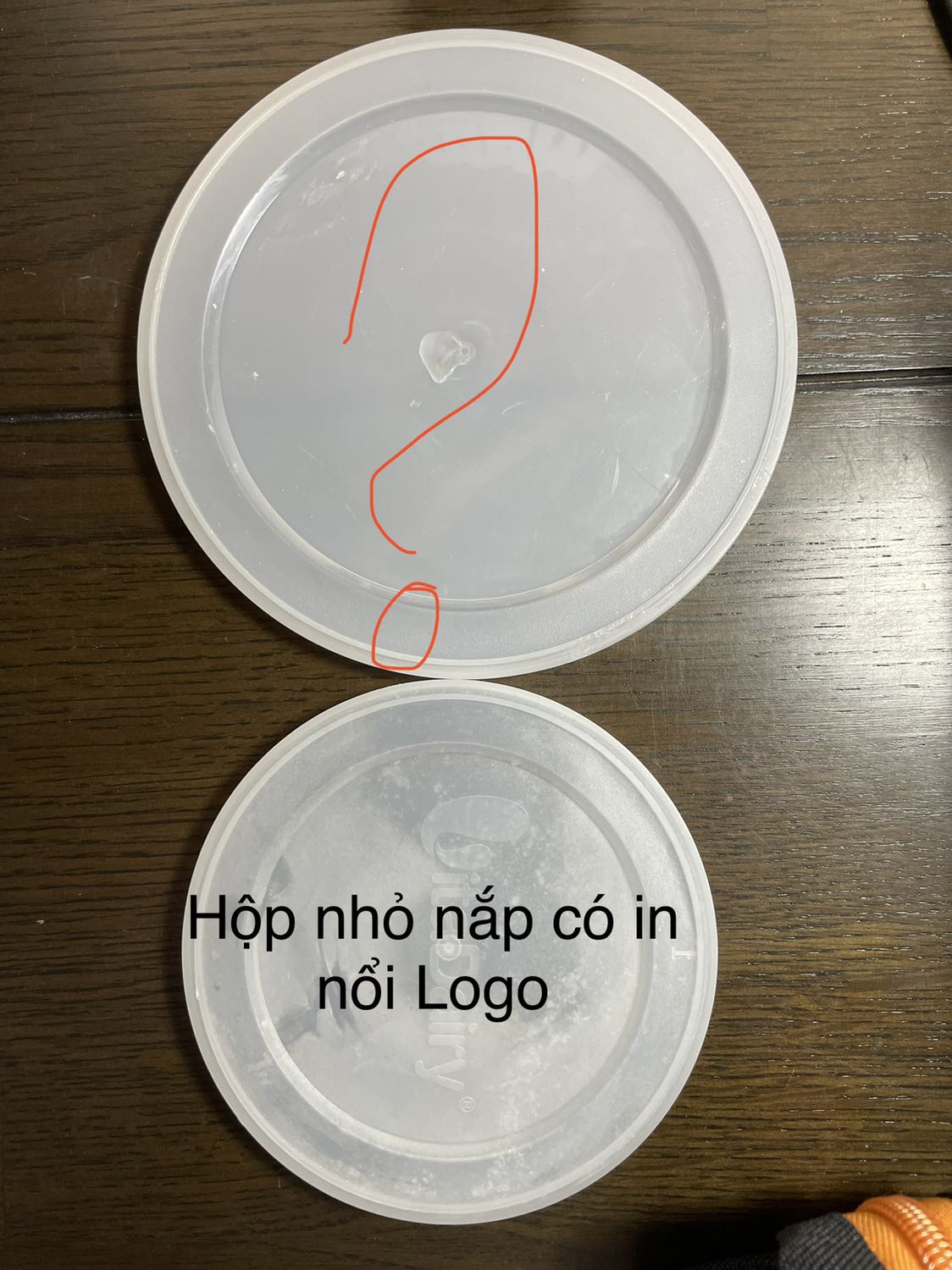 Mình thấy hộp mới mua khác hộp cũ
Có vẻ không ổn. Tiki cho mình trả lại hàng.