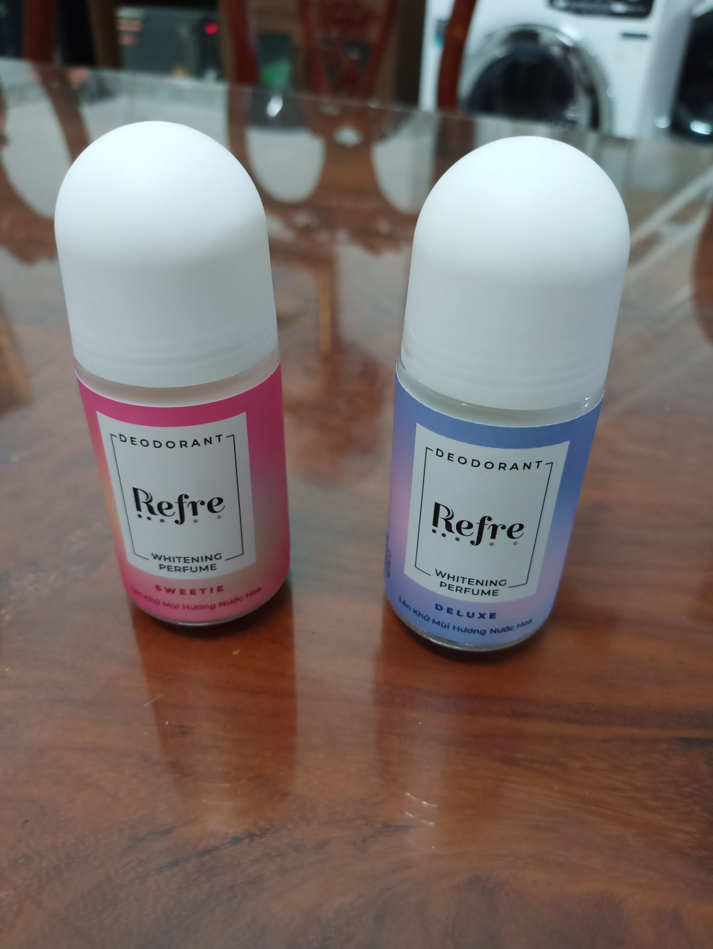 sản phẩm hương thơm dịu nhẹ, tự nhiên, mua 2 màu 2 mùi hương đều ok hết. Tiki thì làm việc ngày càng chuyên nghiệp. cho 5⭐ nhé.