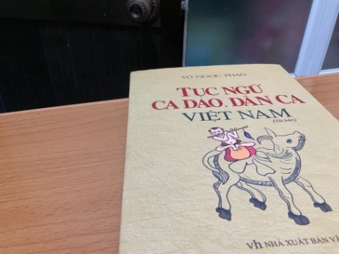 Sản phẩm ok lắm cả nhà nhé, các bạn nên mua để về cùng đọc.