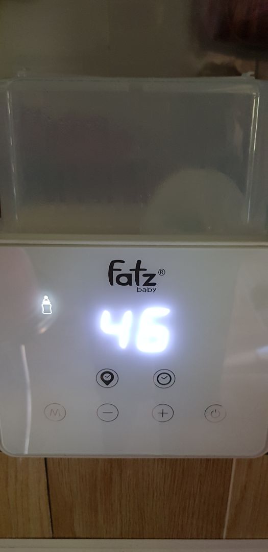 1.máy đẹp, nhẹ
2. thắc mắc nhẹ máy cứ nhảy số liên tục như vậy, lúc mới bỏ vào nó nhảy 37, 40, 43, 44, 45. số này là số nhiệt độ ạ?
3. sau 17p rồi nhưng máy vẫn mở và hiển thị 46. bao lâu thì máy tắt, hay máy vẫn duy trì như vầy đến khi nào mình tắt nguồn ạ?