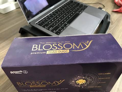 Do cv nên t hay căng thẳng mất ngủ. biết đến Blossomy Premium thảo dược nên mua dùng thử. Sau khi sd hết 10 chai có dễ ngủ hơn, ko bị khó tiêu sau mỗi bữa ăn :). Tui sẽ dùng tiếp để xem da có thay đổi ko