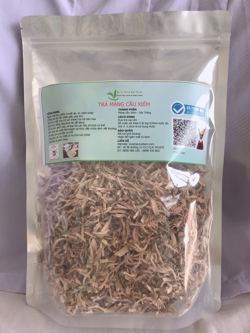 trà mảng cầu vị thơm ngọt nhẹ tự nhiên của mảng cầu
mình mua cả nhà uống đều hài lòng
cảm ơn tiki