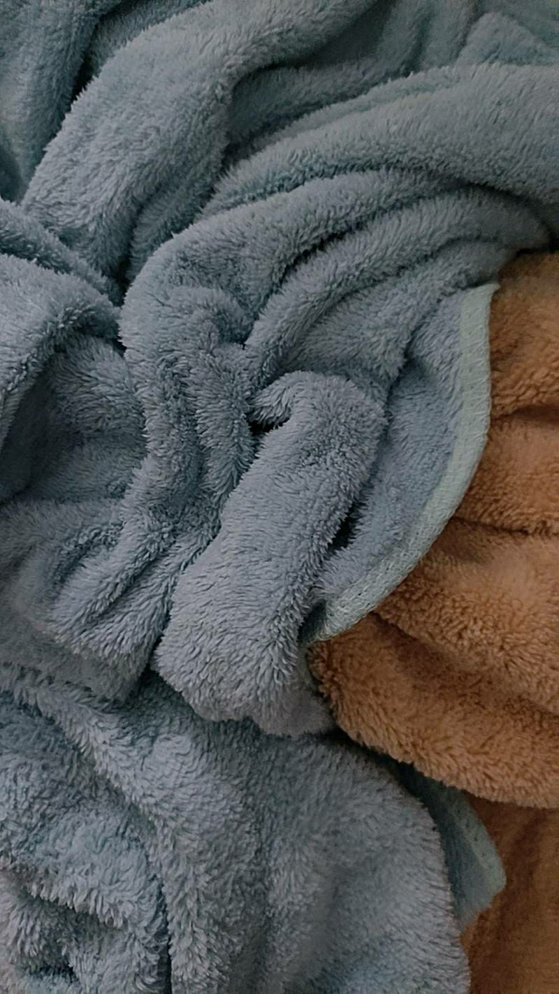 Khăn xinh nhé, mảnh nhẹ dễ dùng. Shop đáng yêu nữa nên không cần phải nói nhiều sẽ tiếp tục ủng hộ