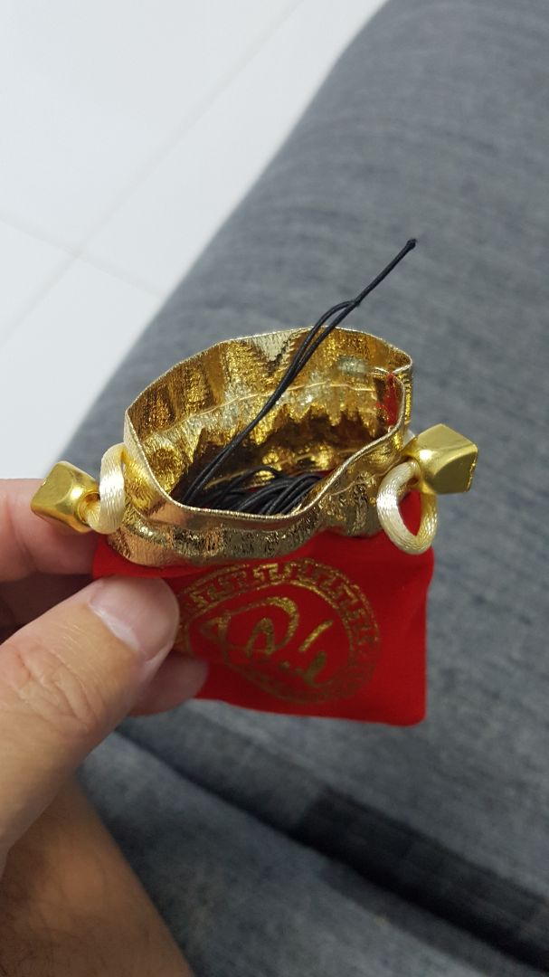 Dây chắc. Gói dễ thương. Giá rẻ. giao nhanh. Được tặng thêm 3 viên trầm hương.