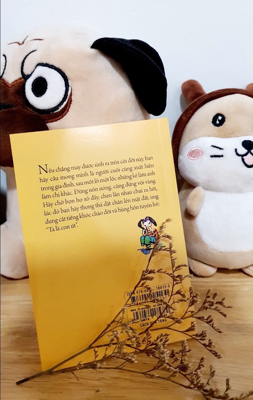 Giao hàng cực nhanh, sách đẹp, đủ bộ luôn còn thêm phiên bản nhỏ của Út Quyên và tôi nữa. cực kỳ hài lòng