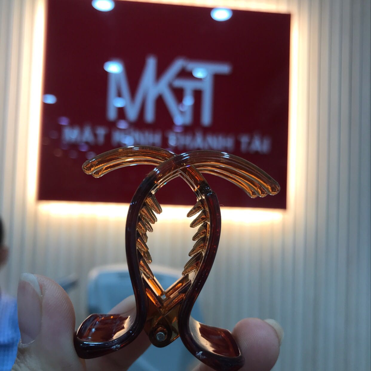 Kẹp tóc rất chắc luôn, dùng ưng cái bụng dễ sợ, i like it. Kẹp tóc rất chắc luôn, dùng ưng cái bụng dễ sợ, i like it.