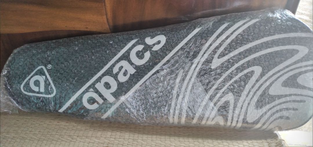 giao hàng nhanh, đóng gói kỹ càng, cẩn thận, vợt nhẹ, mọi thứ nói chung ok..!