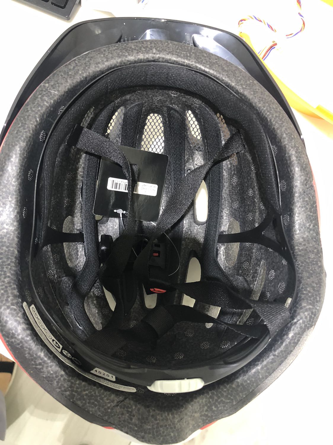 Nón bị móp vầy nè shop ơi