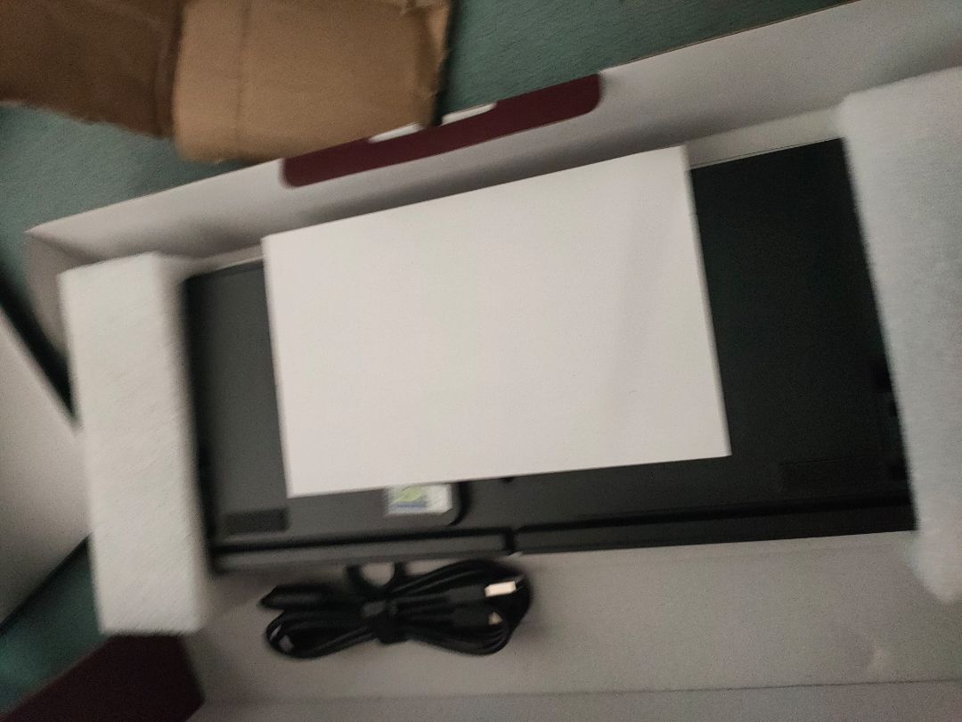 bàn phím đẹp,giao nhanh điểm mình quyết định là shop hỗ trợ nhiệt tình.