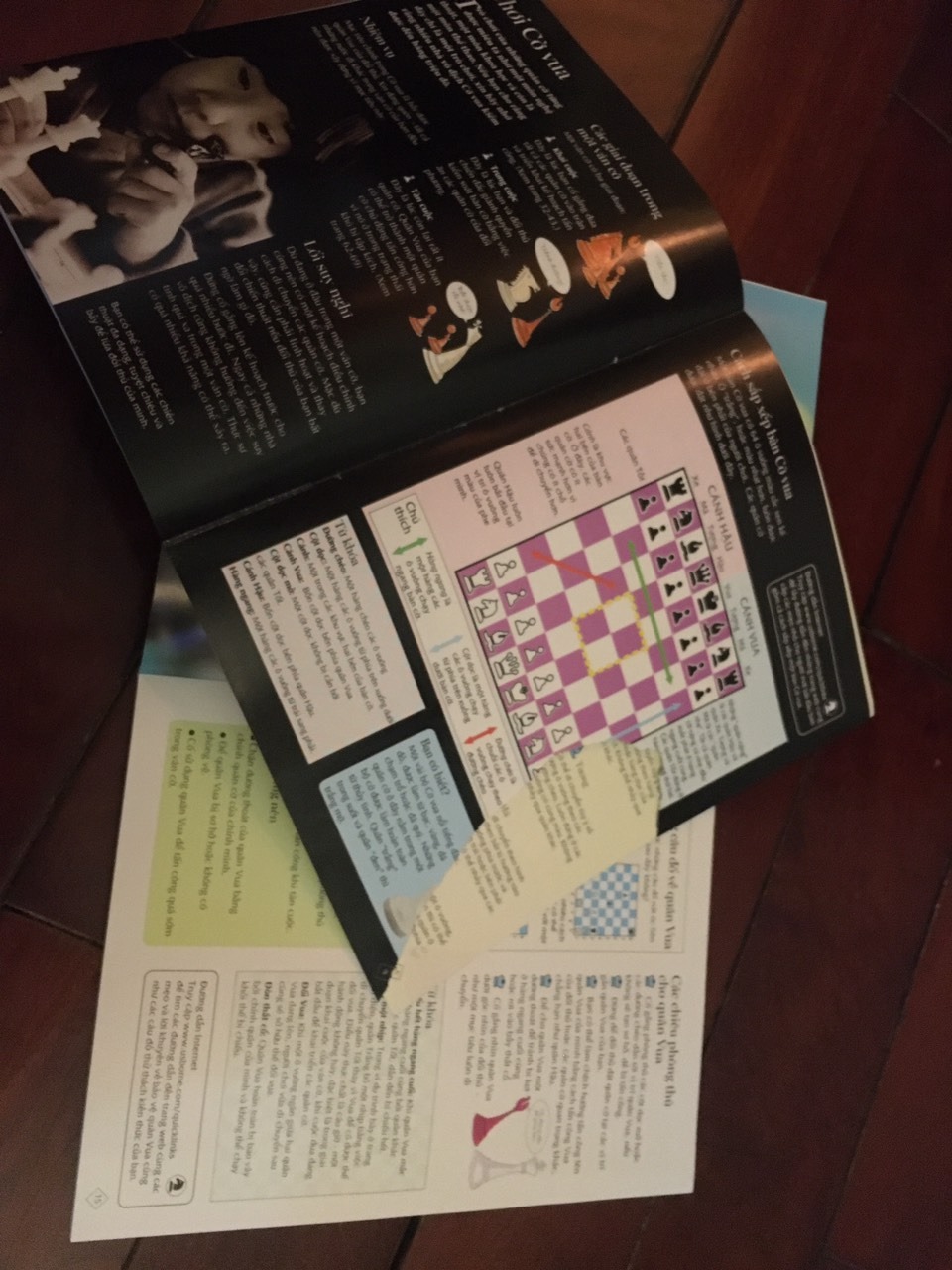 Giao hàng: Nhanh chuẩn
Chất lượng sản phẩm: Vô cùng kém
Sách chưa đến 100 trang thì từ trang 1 đến trang 14 long ra khỏi gáy
Riêng 1 trang như trong hình mình up còn rách cả mảng lớn
Yêu cầu đổi sản phẩm khác